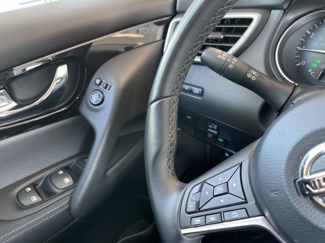 Fahrzeugabbildung Nissan Qashqai 1.3 DIG-T, N-Connecta 4x2 Autom. Navi, S
