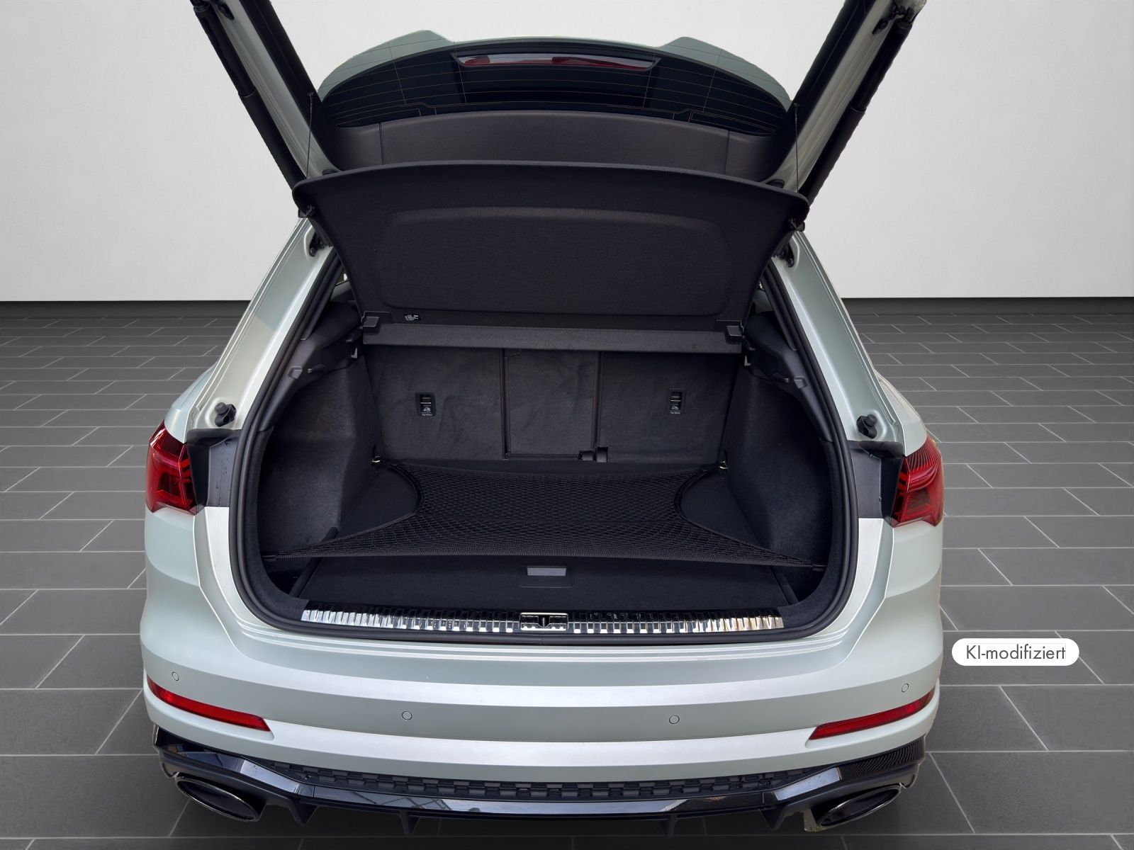 Audi RSQ3 - Bild 16