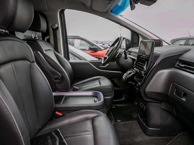 Hyundai Staria 2.2 Signature 4WD Autobahnassistent Leder