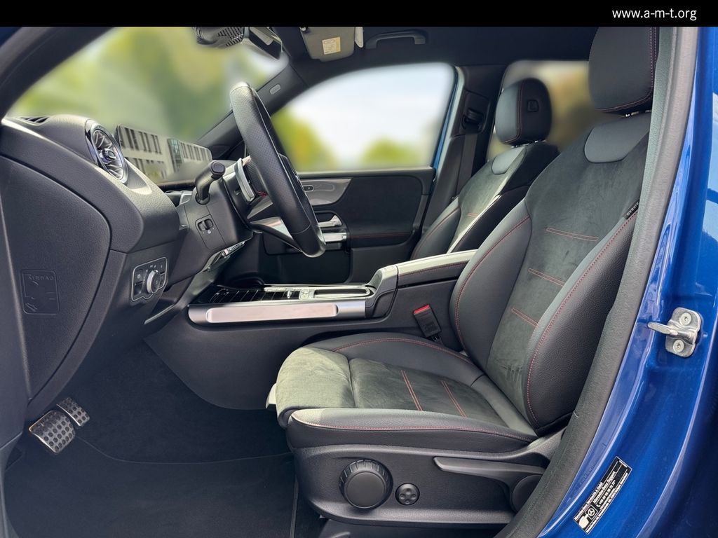MERCEDES-BENZ GLB 250