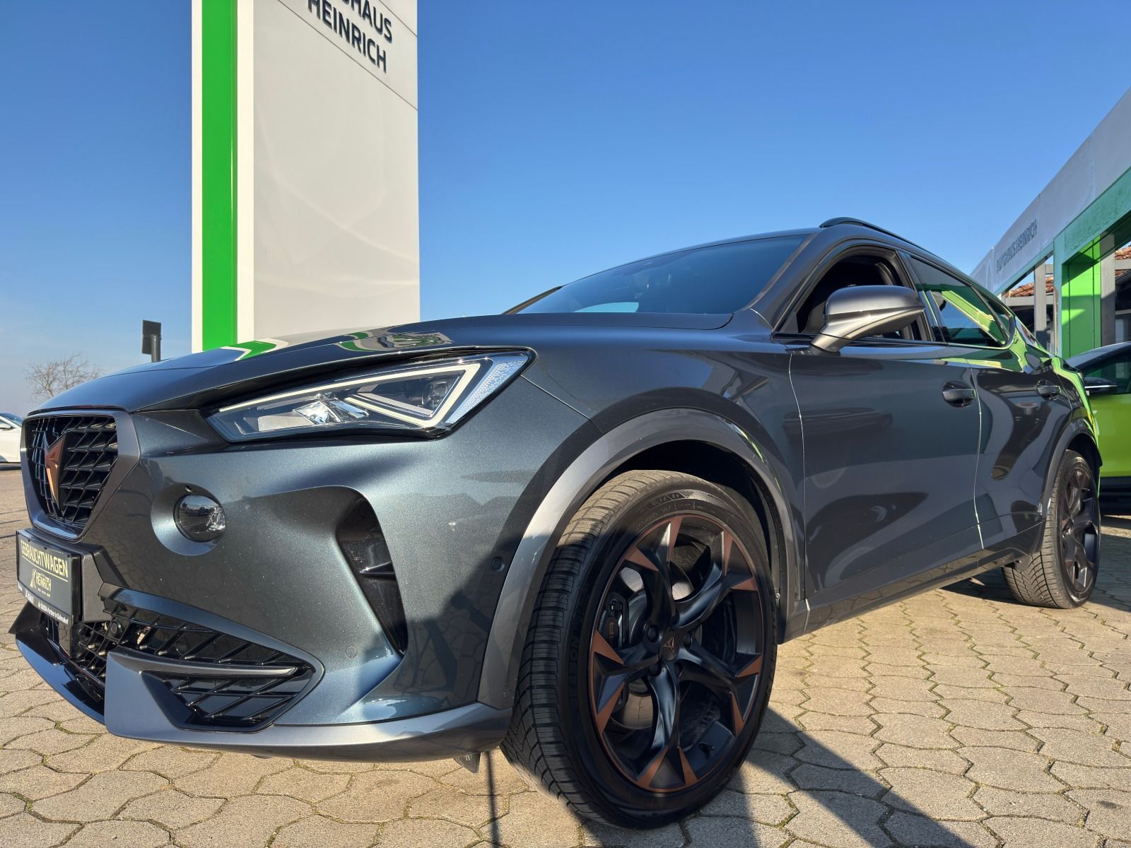 Fahrzeugabbildung CUPRA Formentor VZ 2.0 TSI 4Drive*RFK*19Zoll*eHeck*All