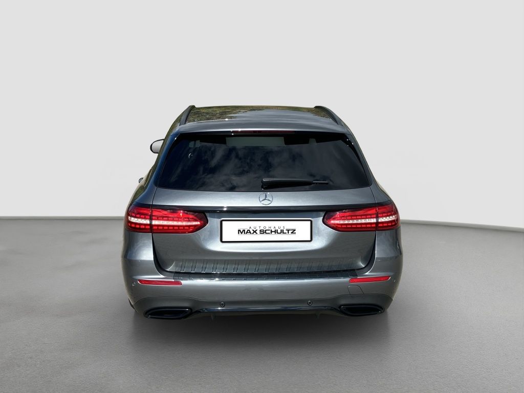 Fahrzeugabbildung Mercedes-Benz E 220 d T-Modell AMG LINE*NightPaket*PanoDach