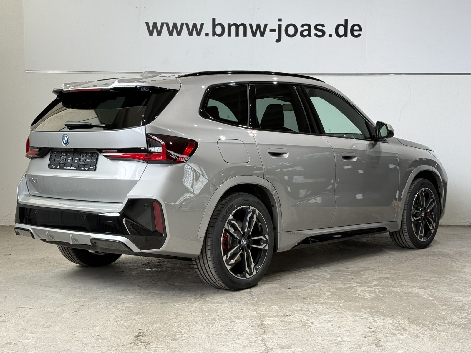 Fahrzeugabbildung BMW iX1 xDrive20 M Sportpaket | Komfortzugang | Pano