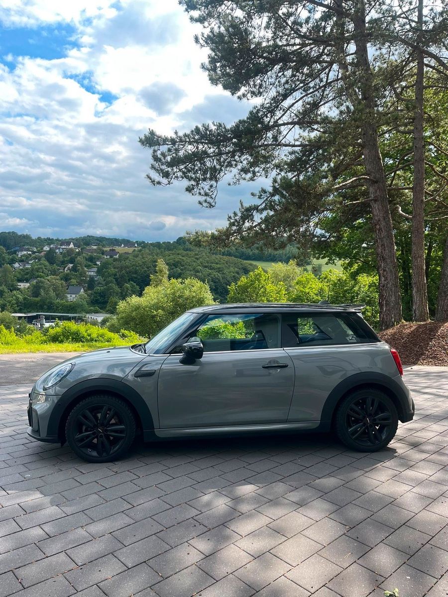 MINI Mini Cooper, John Cooper Works Trim
