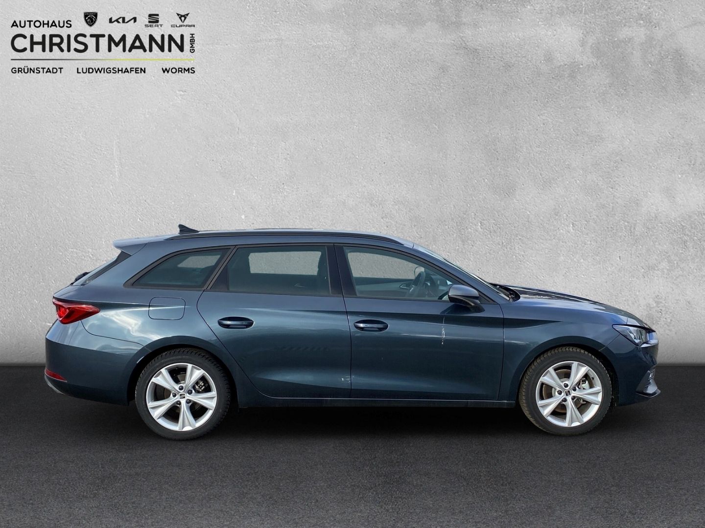 Fahrzeugabbildung SEAT Leon Sportstourer FR 2.0 TDI EU6d Navi digitales