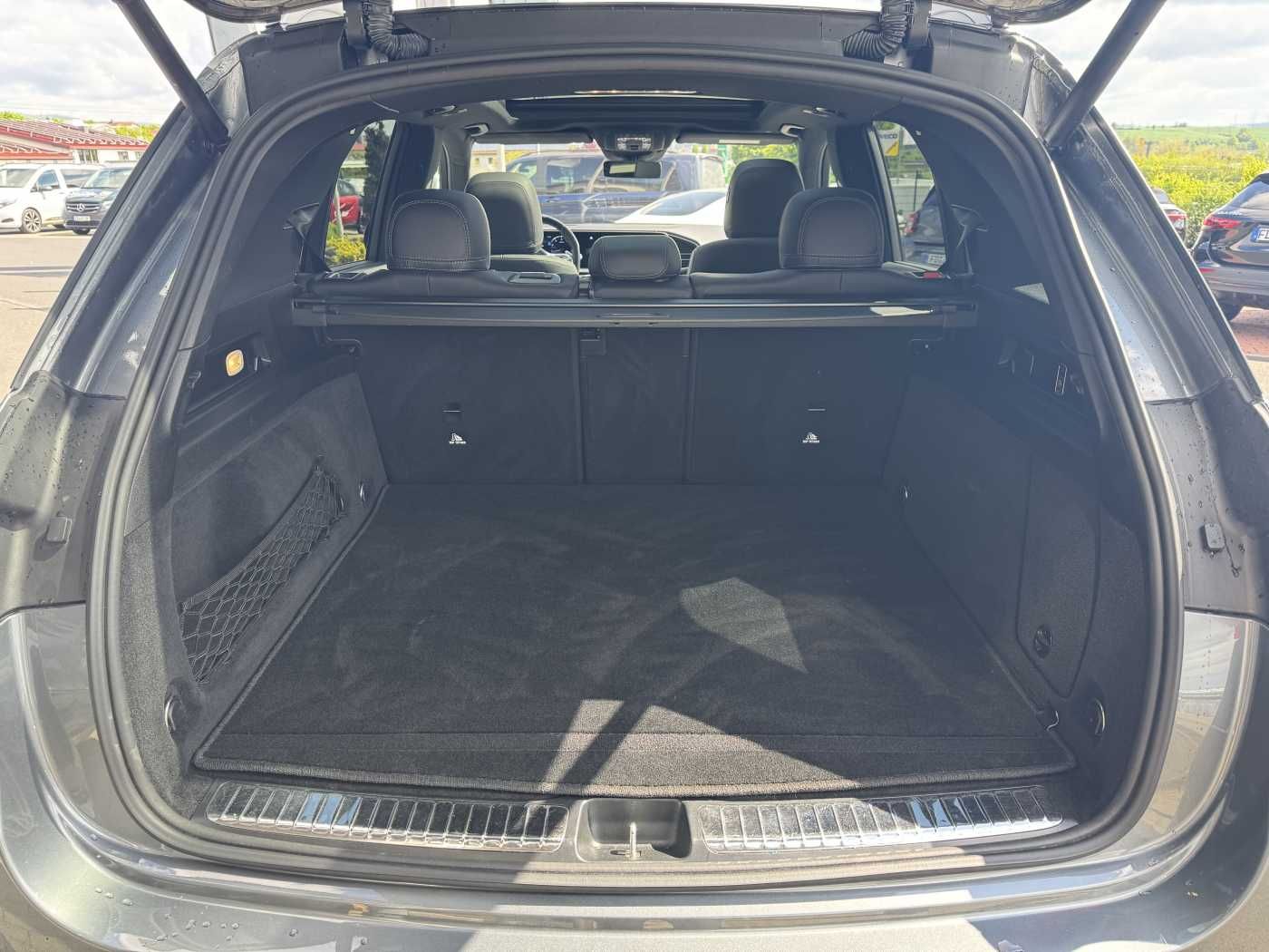 Fahrzeugabbildung Mercedes-Benz GLE 53 AMG+Pano+Distr+ABC+Burm+StandH+HUD+ 360
