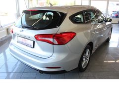 Fahrzeugabbildung Ford Focus Cool & Connect,Automatic,AHK,Kamera