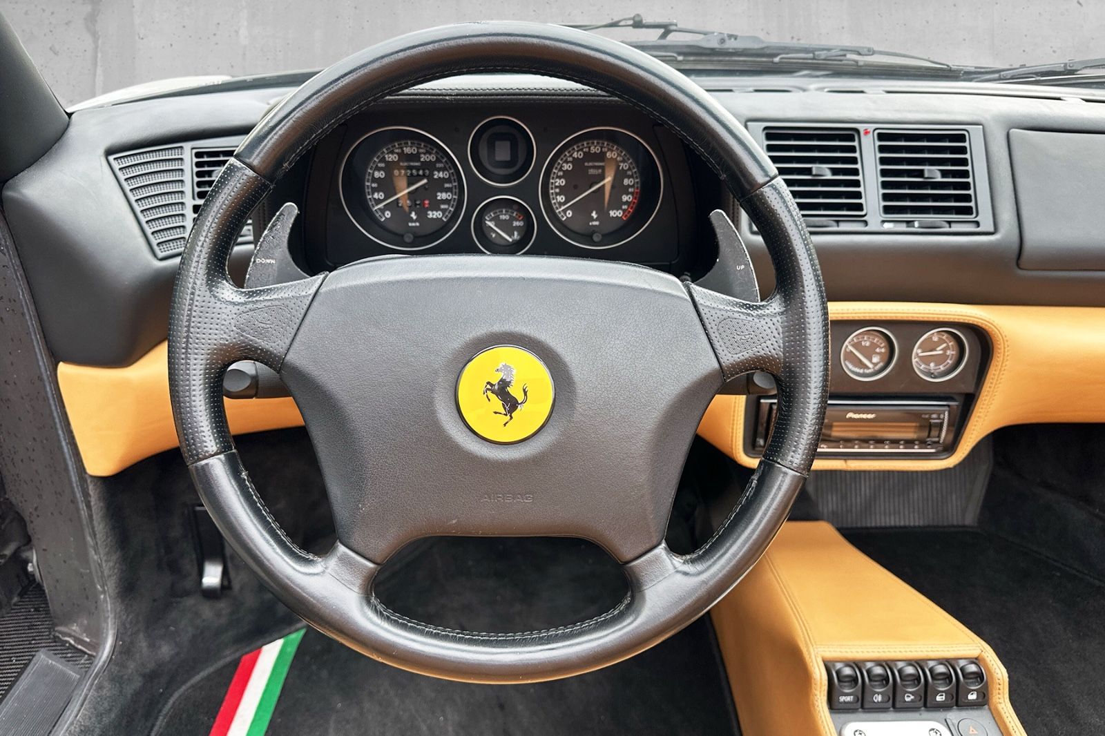 Fahrzeugabbildung Ferrari F355 F1 Spider*Dt.Auto*Top Historie