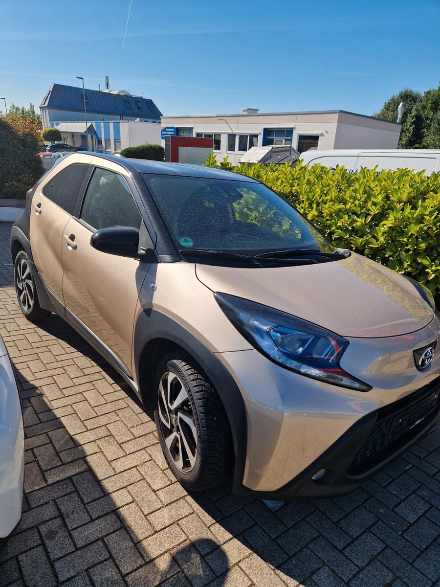 Toyota Aygo X Teamplayer Allwetter Kamera Sitzheizung