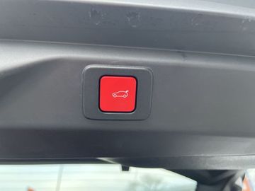 Peugeot 3008 Elektro 325 AWD LAUNCH EDITION