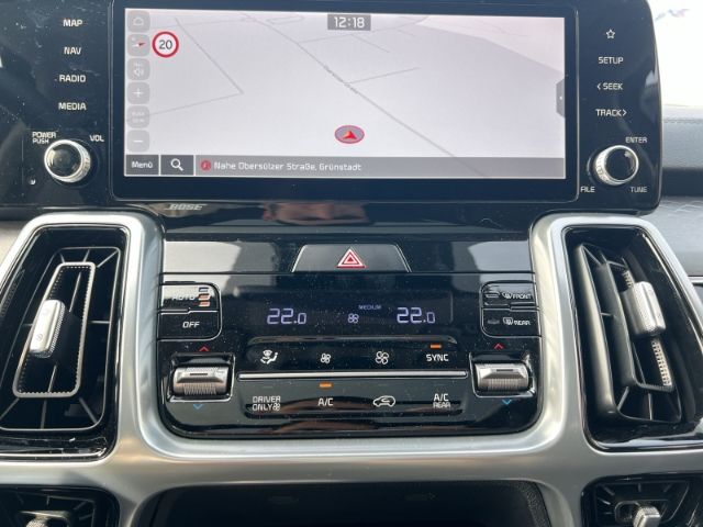 Fahrzeugabbildung Kia Sorento PLATINUM 4WD 1.6 T-GDI HYBRID *7-SITZER*