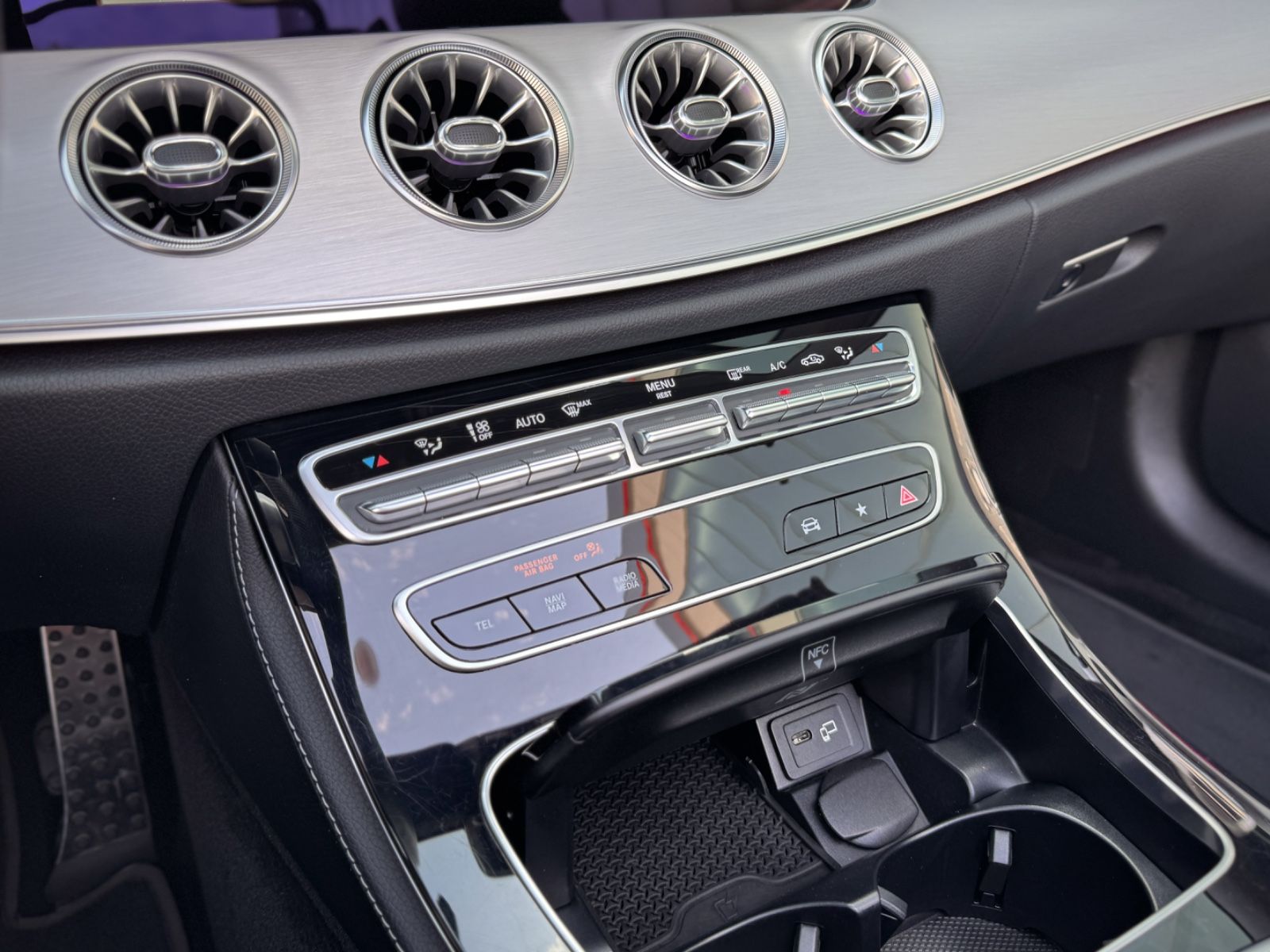 Mercedes-Benz E 220d 4Matic Cabriolet AMG-LINE ASSIST LEDER foto 25