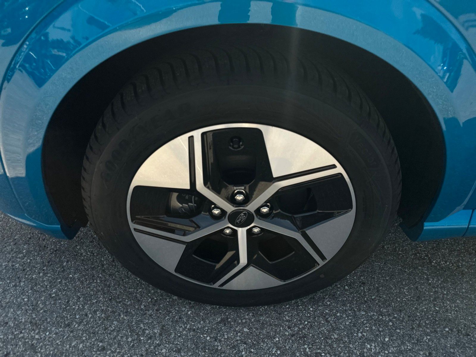 Fahrzeugabbildung Ford Puma Gen-E AHK, WINTER-PAKET