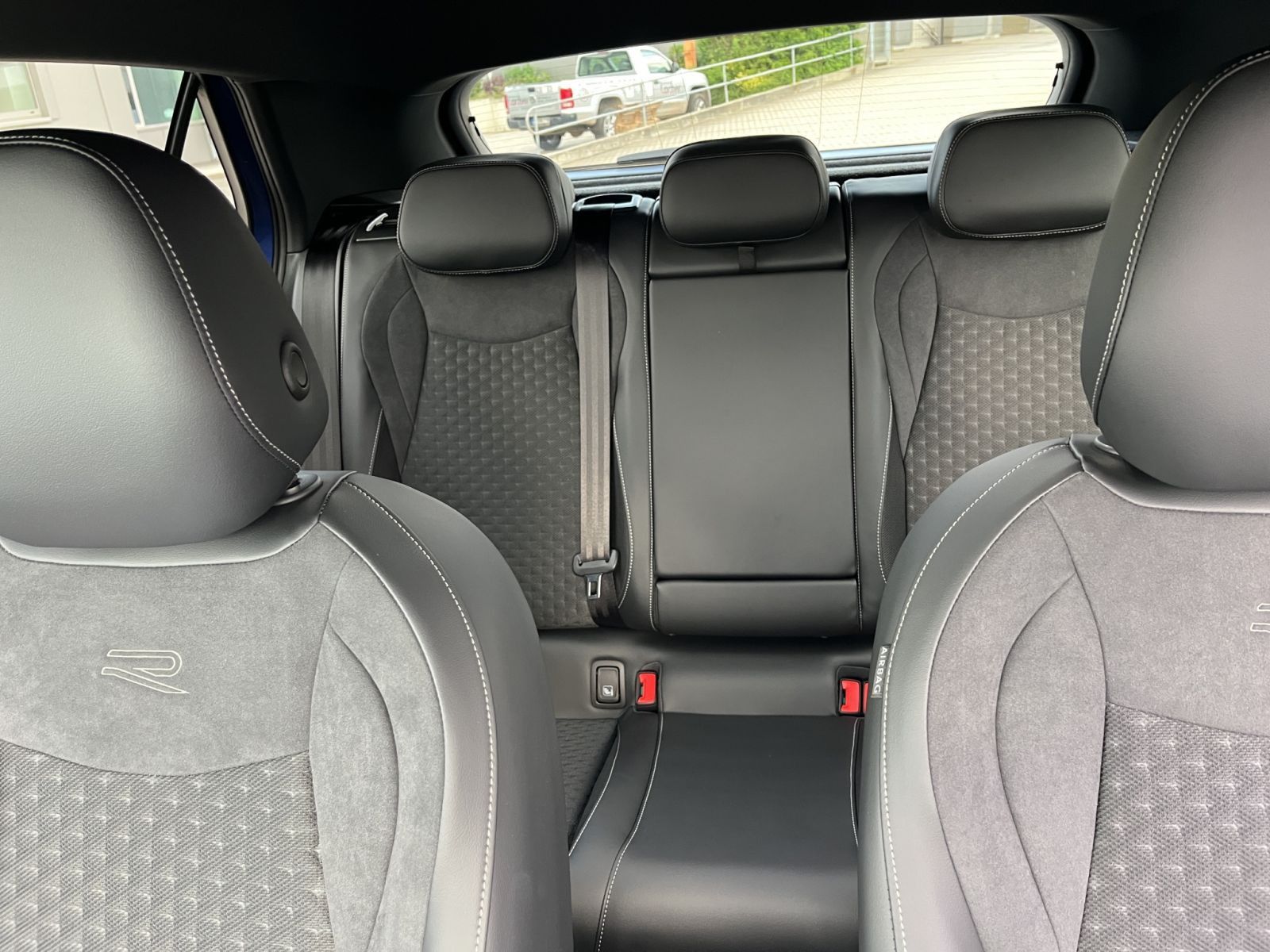 Volkswagen T-Roc - Bild 18