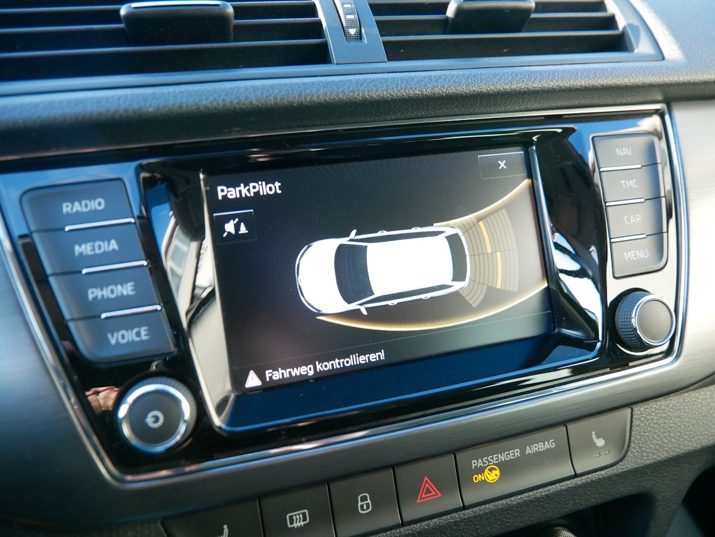 Fahrzeugabbildung SKODA Fabia Combi 1.2 TSI Joy PDC SHZ NSW Klimaautom.