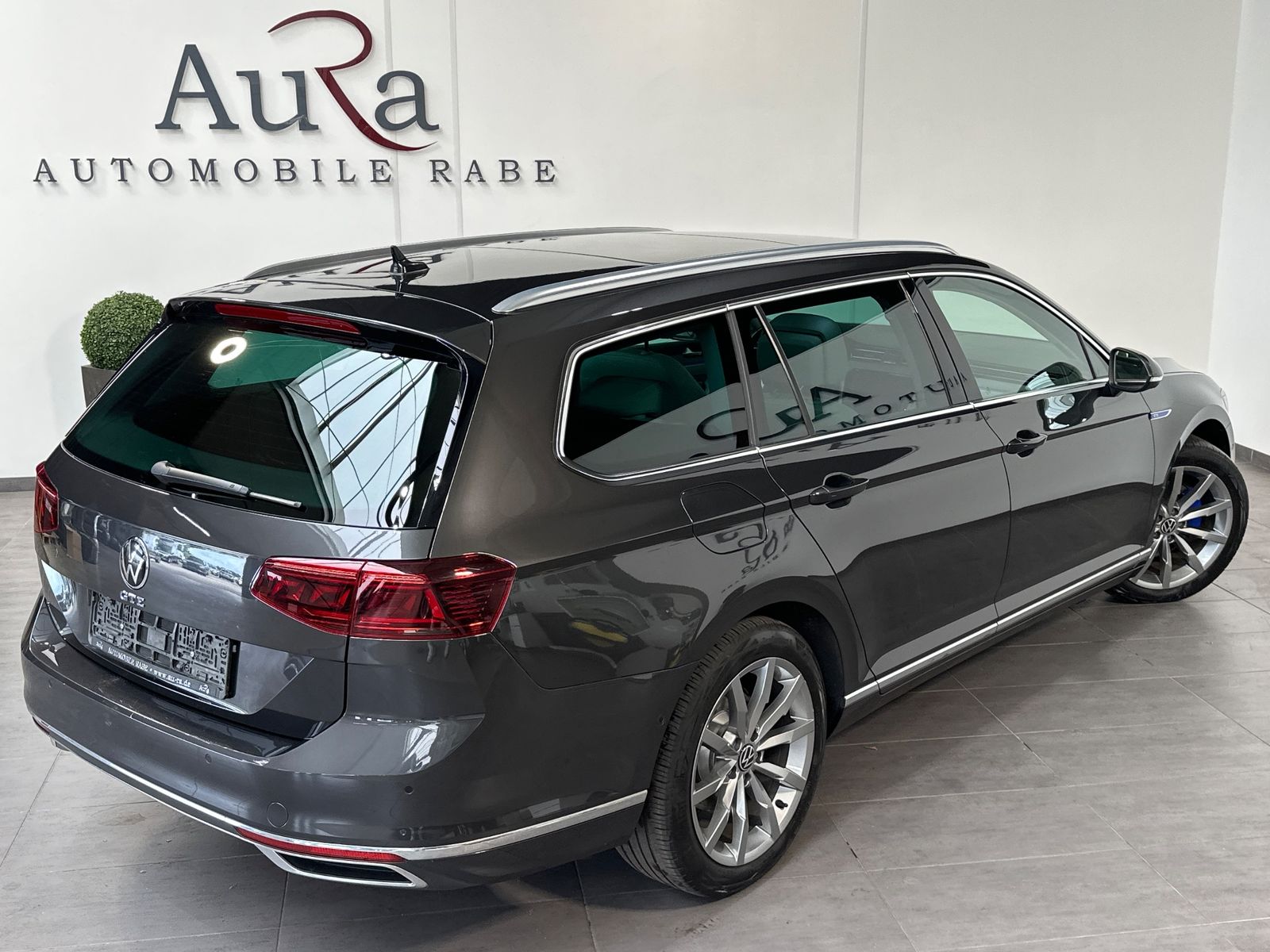 Fahrzeugabbildung Volkswagen Passat Variant GTE NAV+IQLIGHT+AHK+PANO+KAM+360°
