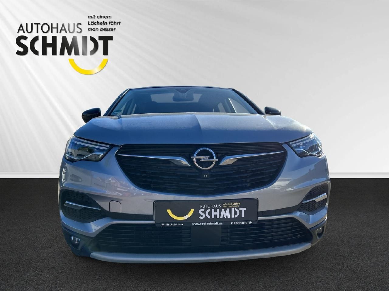 Fahrzeugabbildung Opel Grandland Ultimate 1.6 AT, AHK
