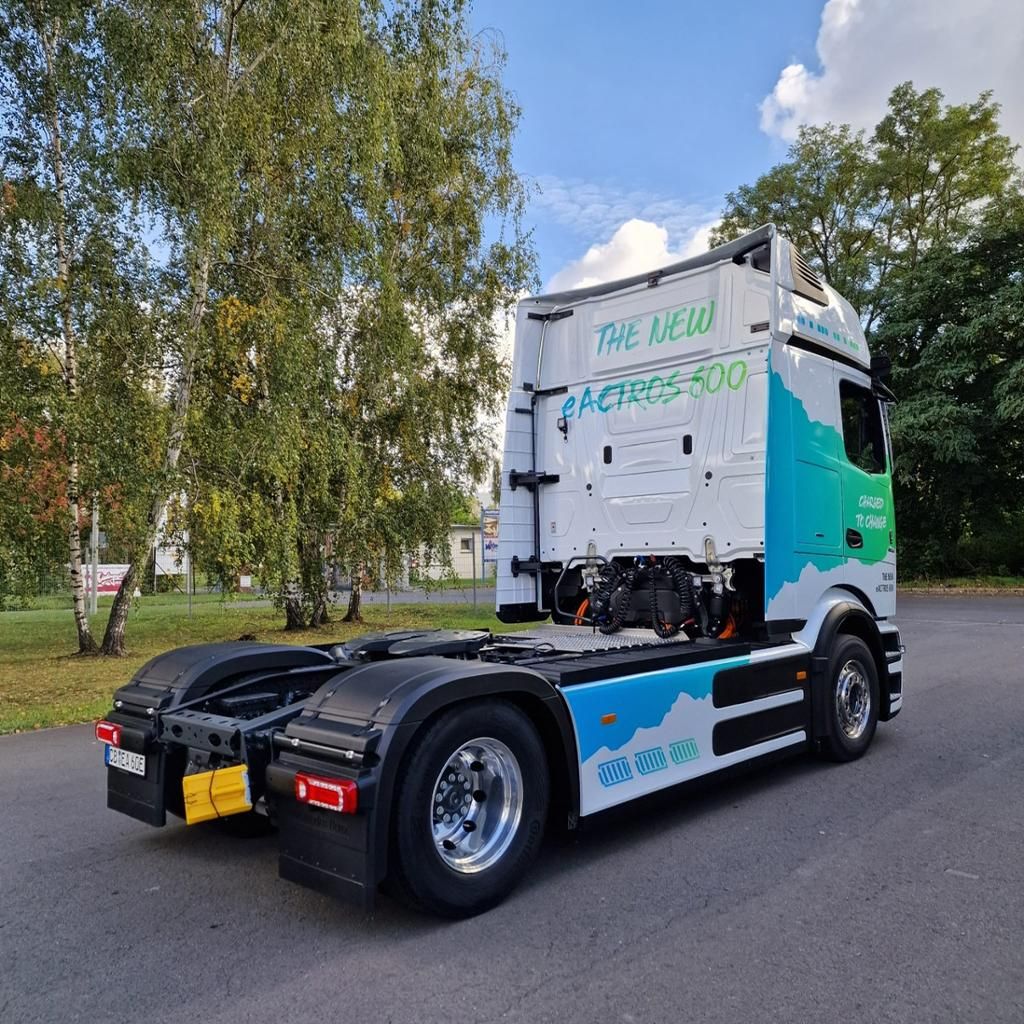 Fahrzeugabbildung Mercedes-Benz eActros 600 LS LED KlimaA Navi Luft SoundSys LM