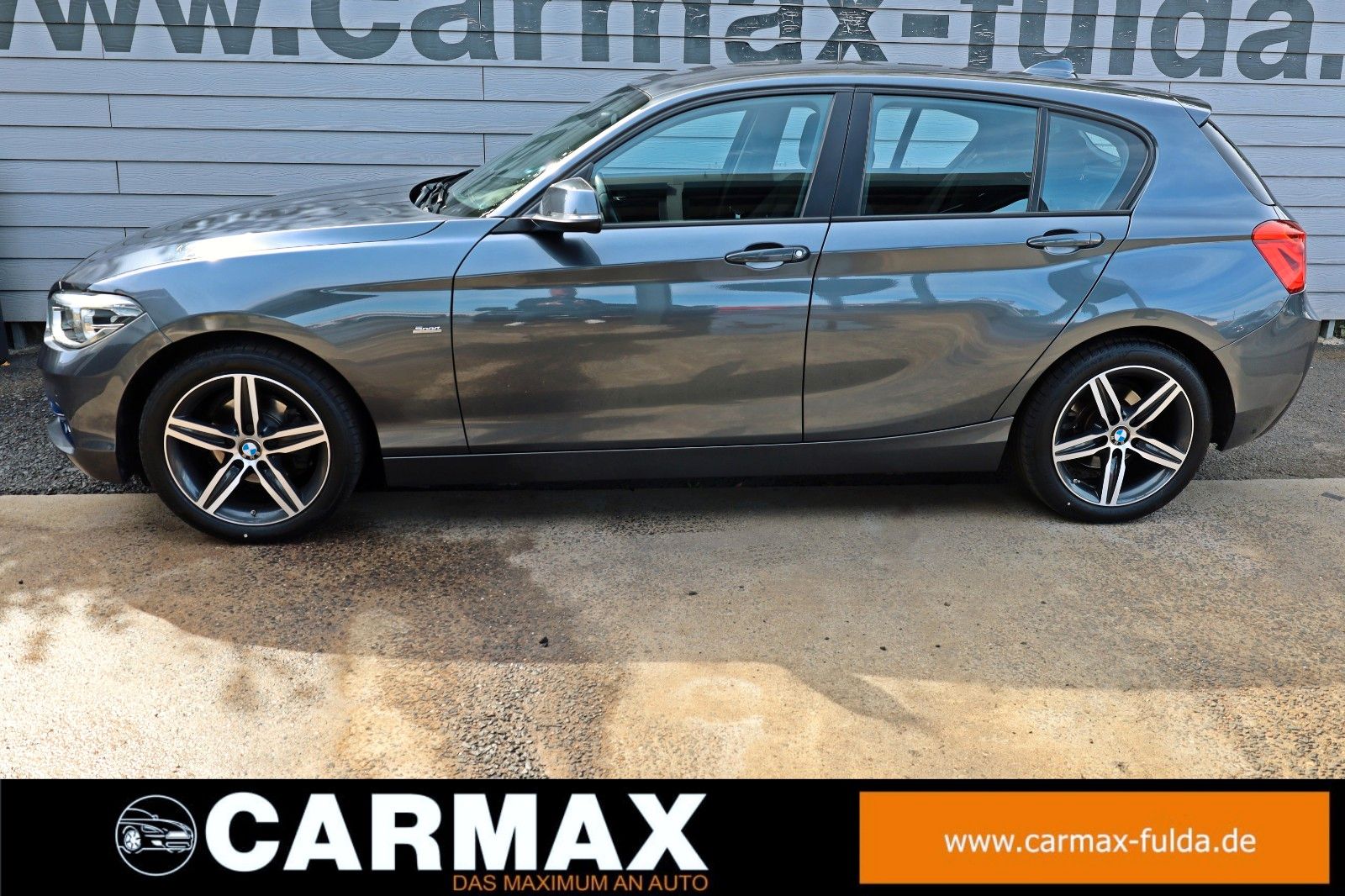 Fahrzeugabbildung BMW 118i Sport Line Lim. Navi,LED,SH,PDC,SR+WR
