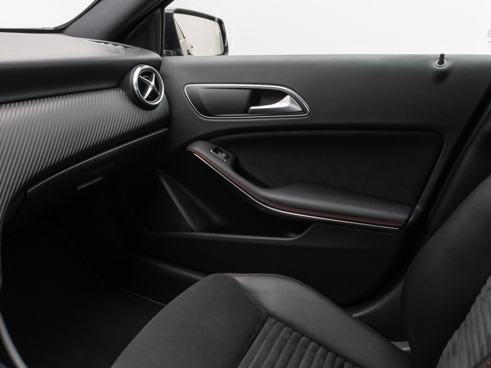 Fahrzeugabbildung Mercedes-Benz A 200 AMG Sport Kamera BiXenon Tempomat Alcantar
