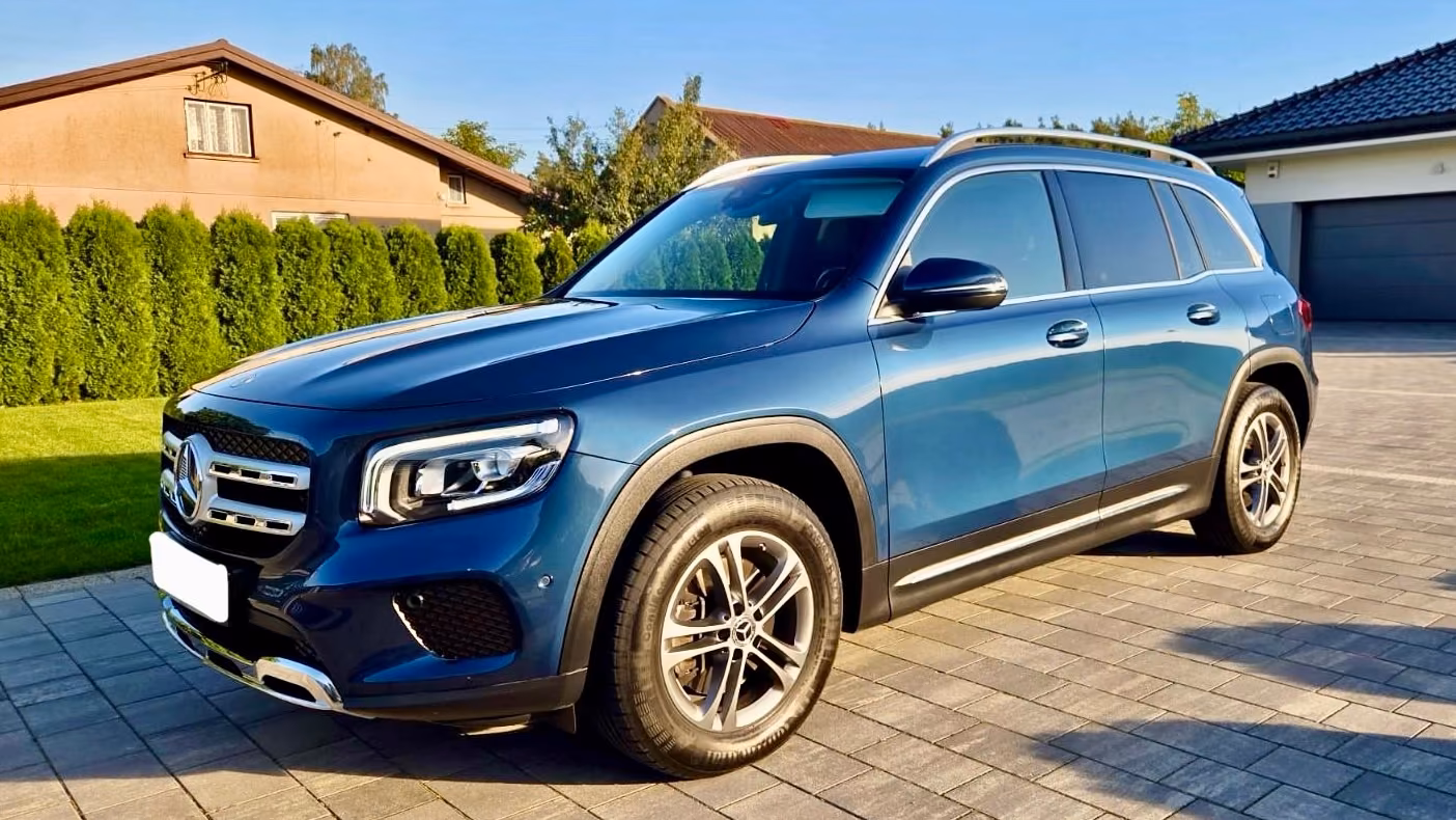 Mercedes-Benz GLB 220