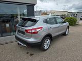 Nissan Qashqai Acenta 1.6 dCi DPF 4x2 - Nissan Qashqai Acenta mit Diesel-Antrieb
