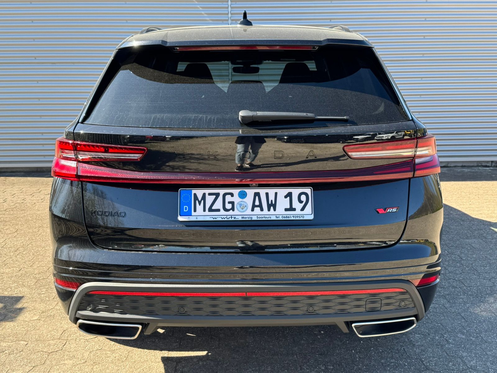 Fahrzeugabbildung SKODA Kodiaq 2.0 TSI  DSG 4x4 RS AHK 7-Sitzer