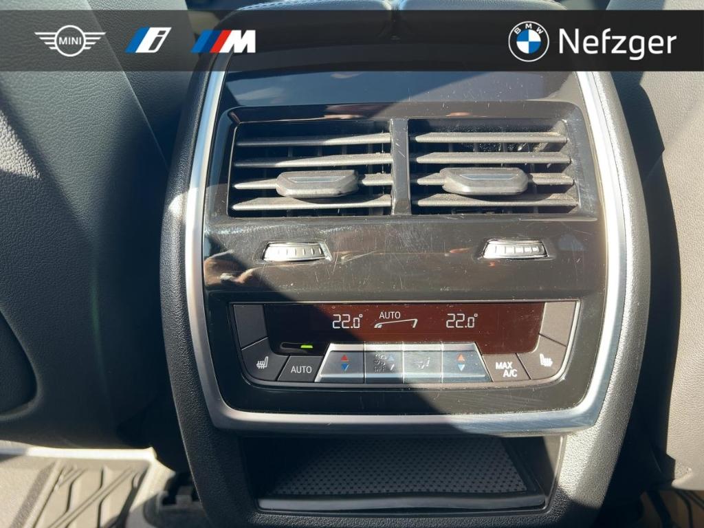 BMW X5 xDrive30d M Paket Laser HUD H&K Standheizung