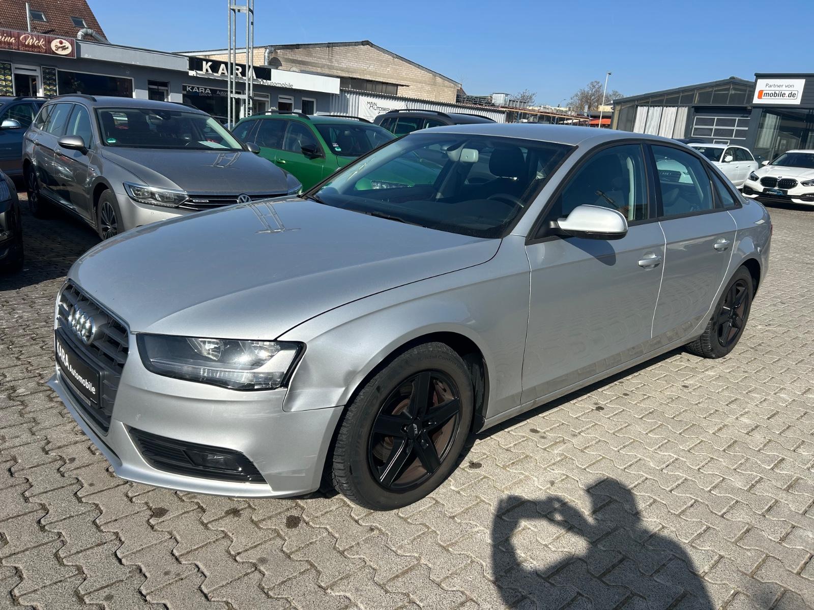 Audi A4 Lim. Attraction*Navi/Leder/PDC*