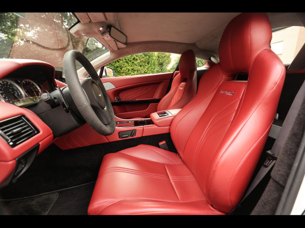 Aston Martin V8 Vantage