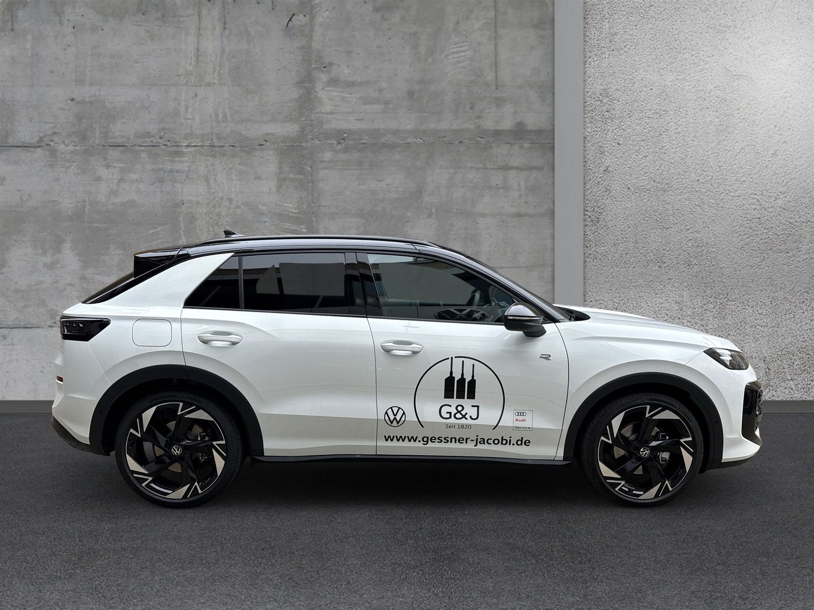 Fahrzeugabbildung Volkswagen T-Roc R-Line 1.5 eTSI DSG App-Connect RFK