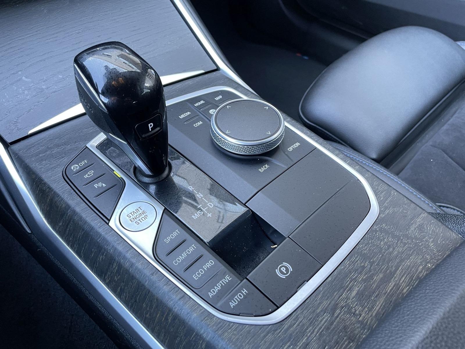 BMW M340i xDrive Touring PANO ACC LASER H/K HUD