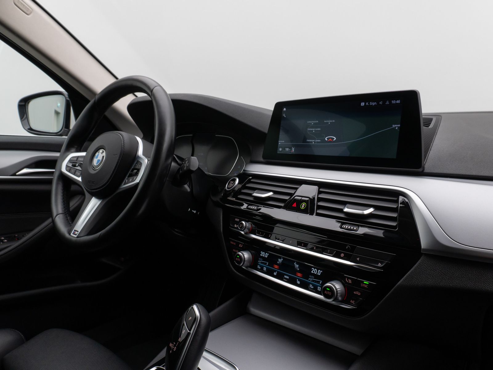 Fahrzeugabbildung BMW 520d Kamera DAB CockPitPlus Alarm Sport LED