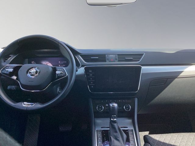 Superb Combi 1.4TSI iV DSG Ambition