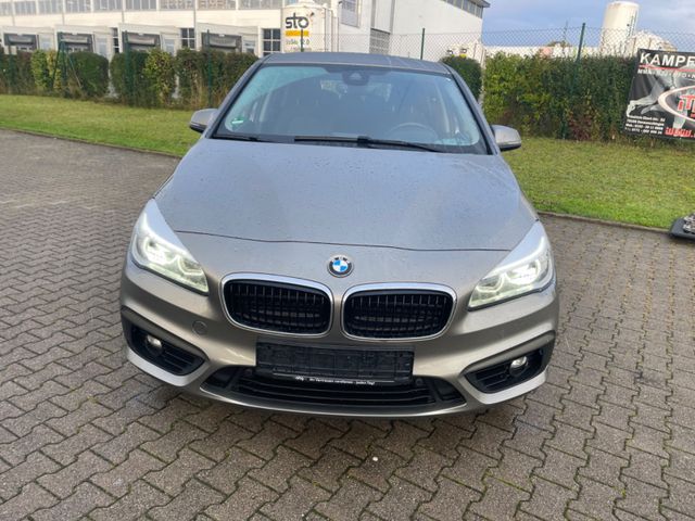 BMW 218 Active Tourer*1.Hand*Automatik*Navi*AHK*RFK!