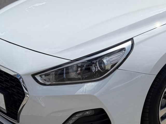 Fahrzeugabbildung Hyundai i30 Trend 1.4 +KLIMA+PDC+SHZ+BT+TEMPOMAT+RADIO+U