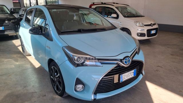 Toyota Yaris 1.5 Hybrid 5 porte by Glamour