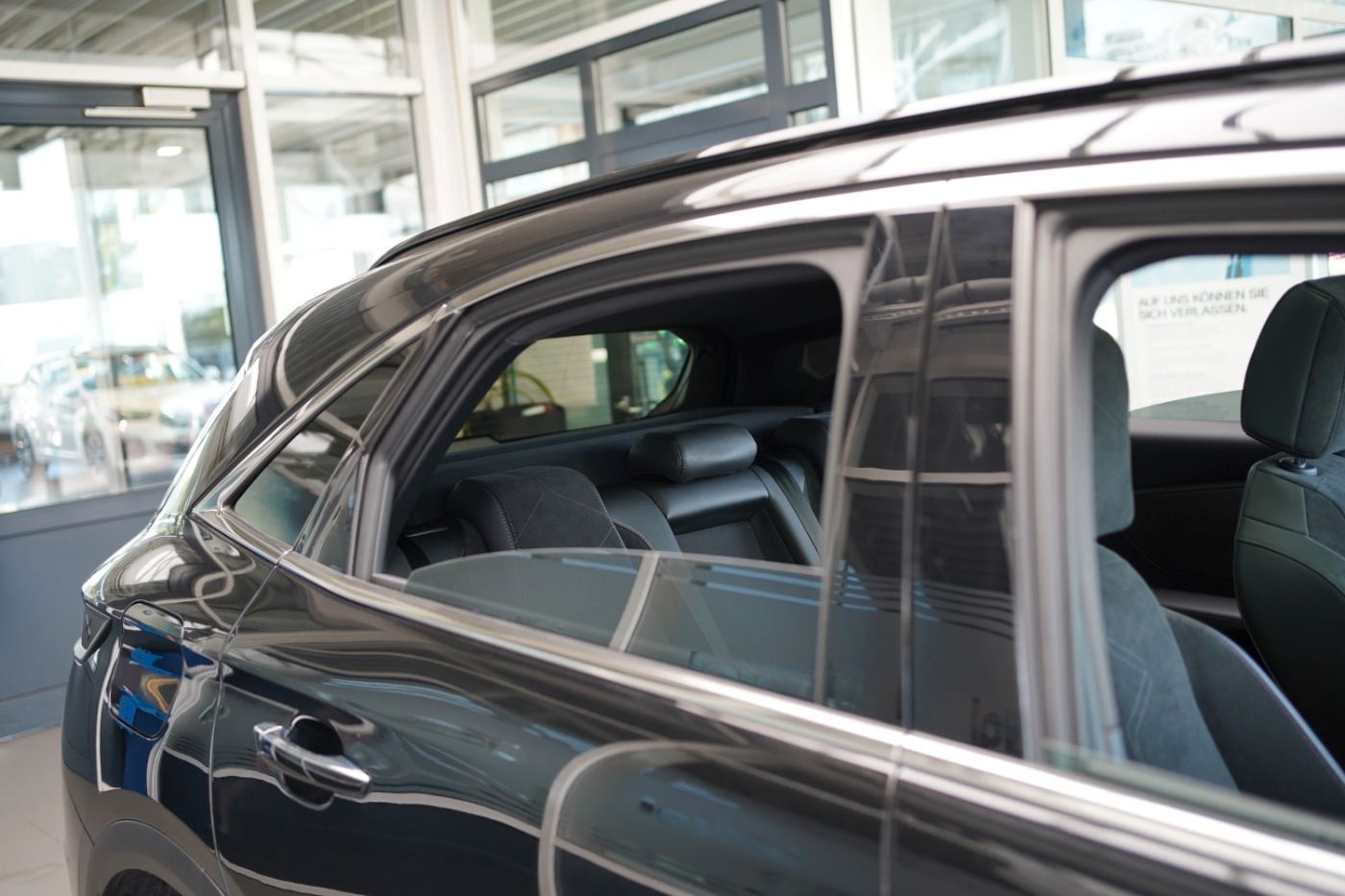 Fahrzeugabbildung DS Automobiles DS7 Crossback E-Tense 4x4 300 Anhängerkupplung