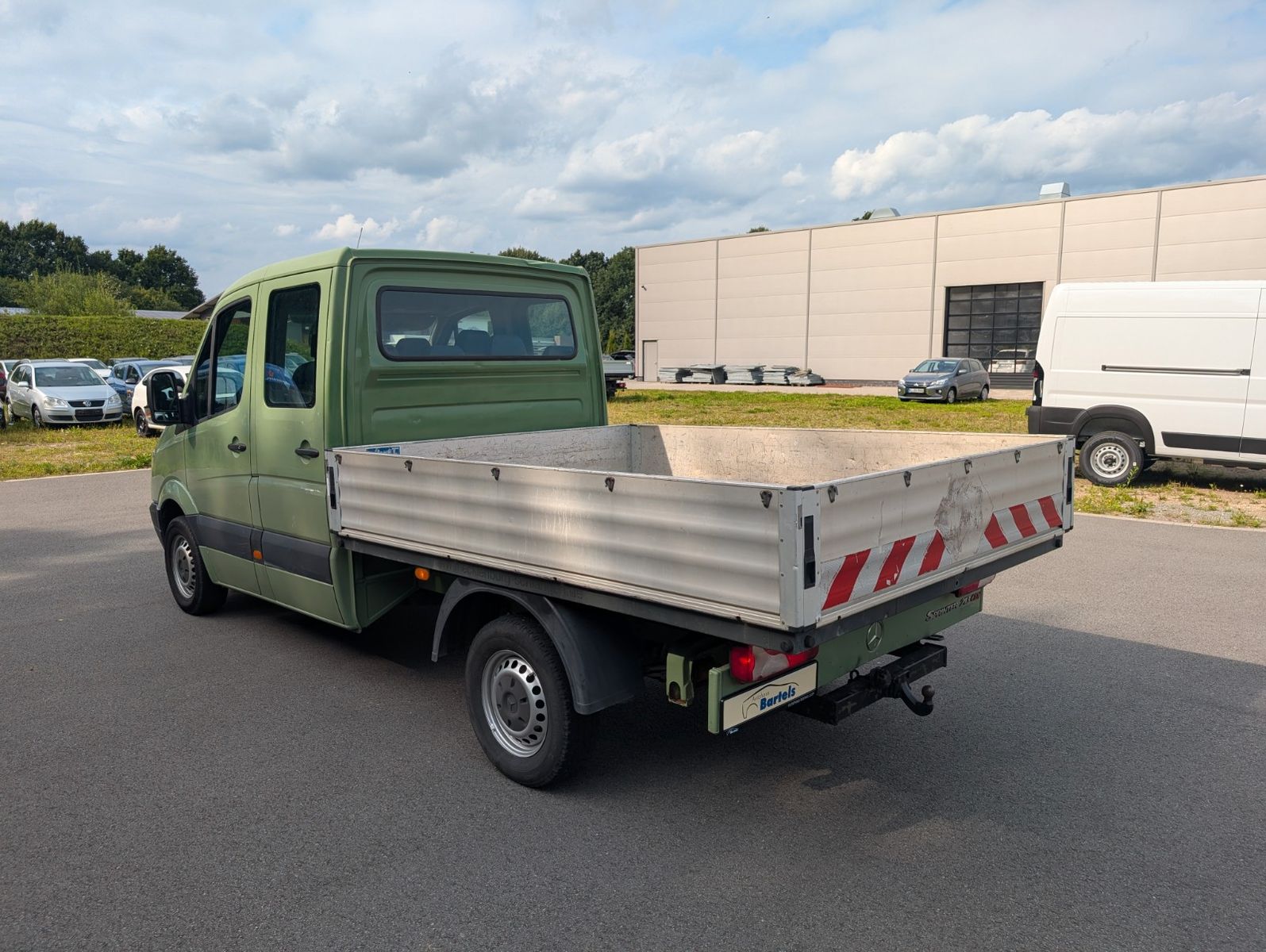 Fahrzeugabbildung Mercedes-Benz Sprinter Pritsche DoKa AHK