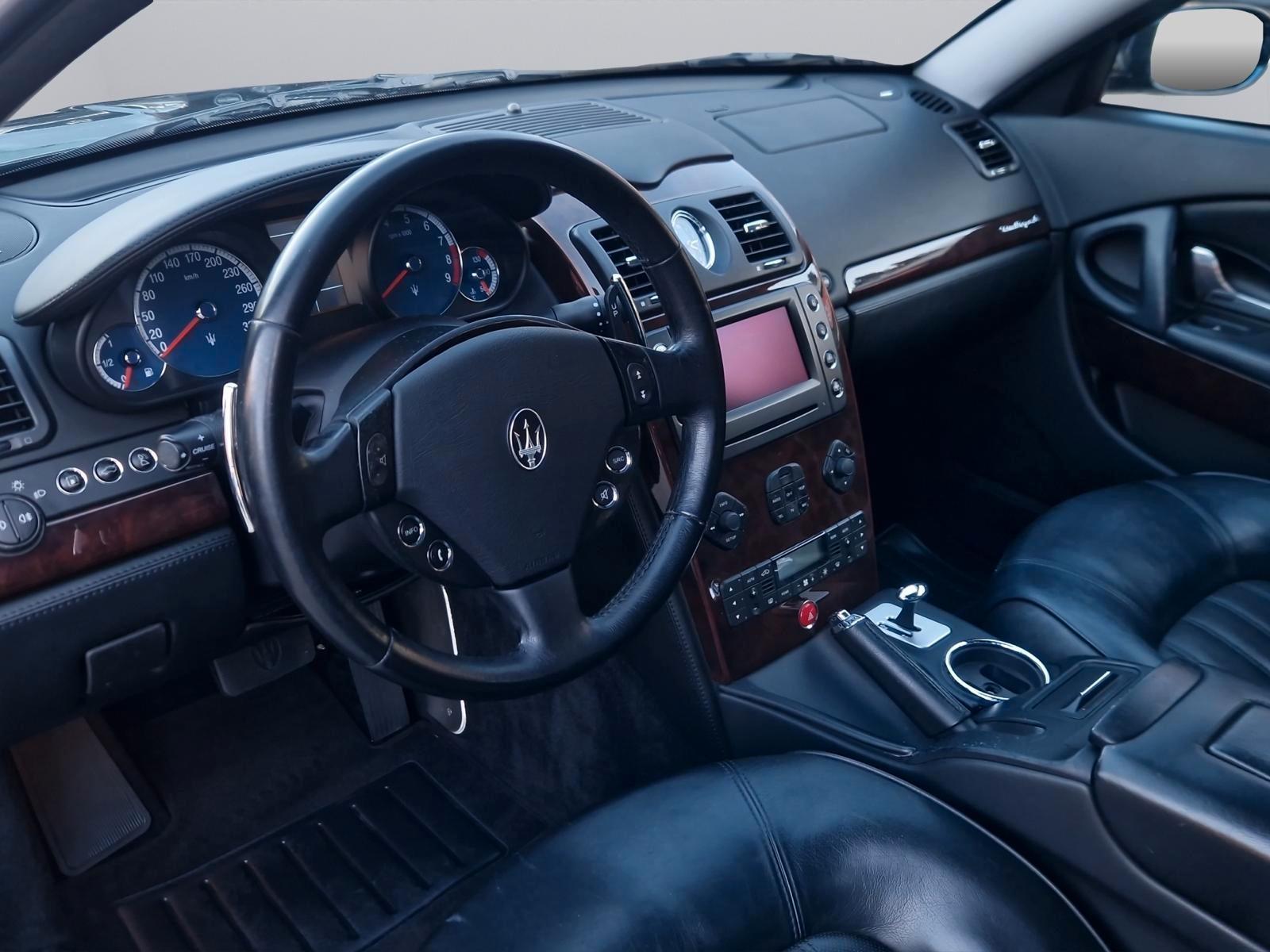 Maserati Quattroporte 4.2 V8 400 ch • BVA • Cuir • Toit ouvrant