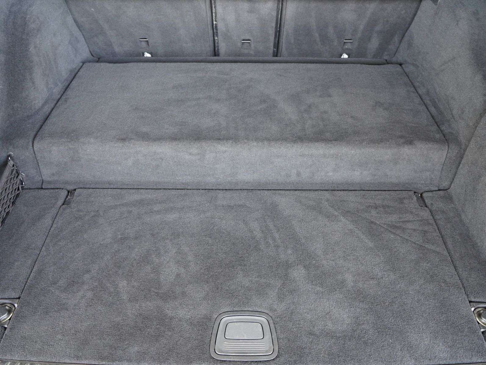 Fahrzeugabbildung Mercedes-Benz E 300 de T 4Matic AMG Line DISTRONIC/PANORAMA