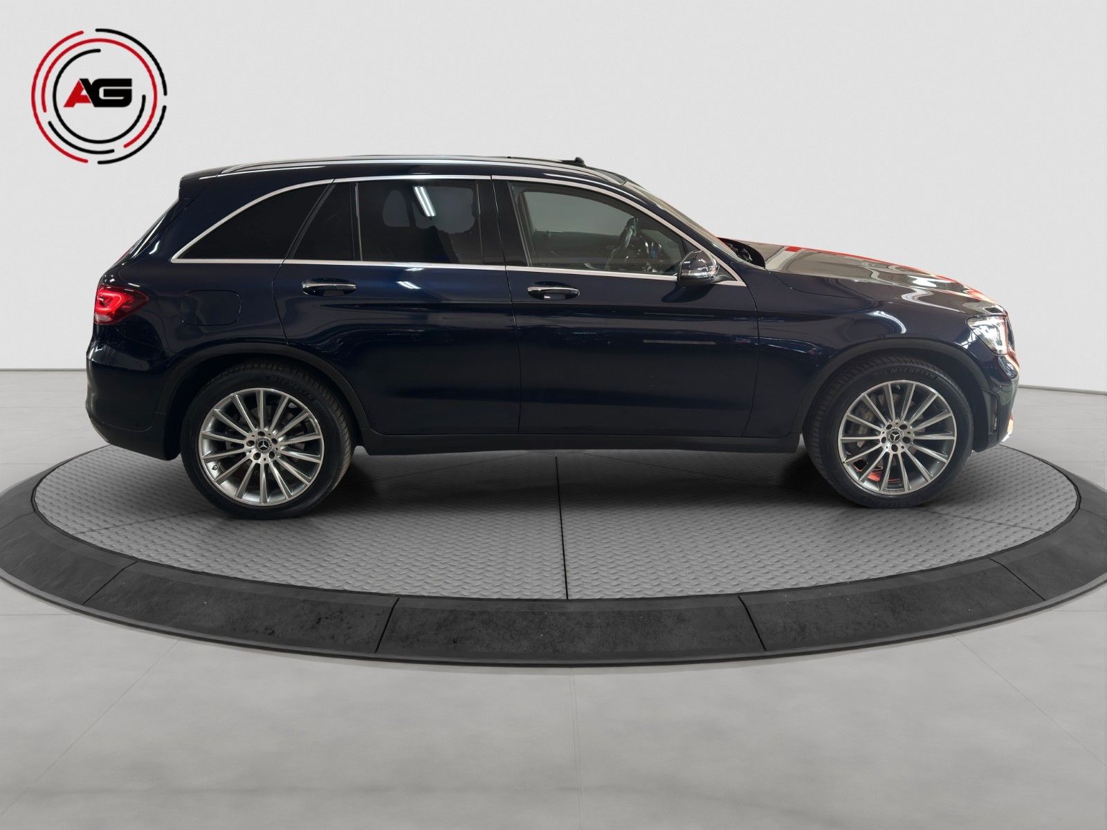 Mercedes-Benz GLC200 4M AMG-LINE DSTR M.BEAM PANO AHK KAM HUD foto 4