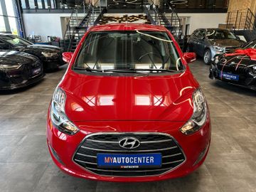 Hyundai ix20*TÜVSERVICE:NEU*SitzLenkradHZ*NAV*TEMPO*PD