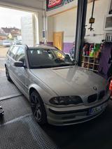 BMW 330d touring - M57 Schalter - Lesen! - BMW 330 aus 2000: 330d