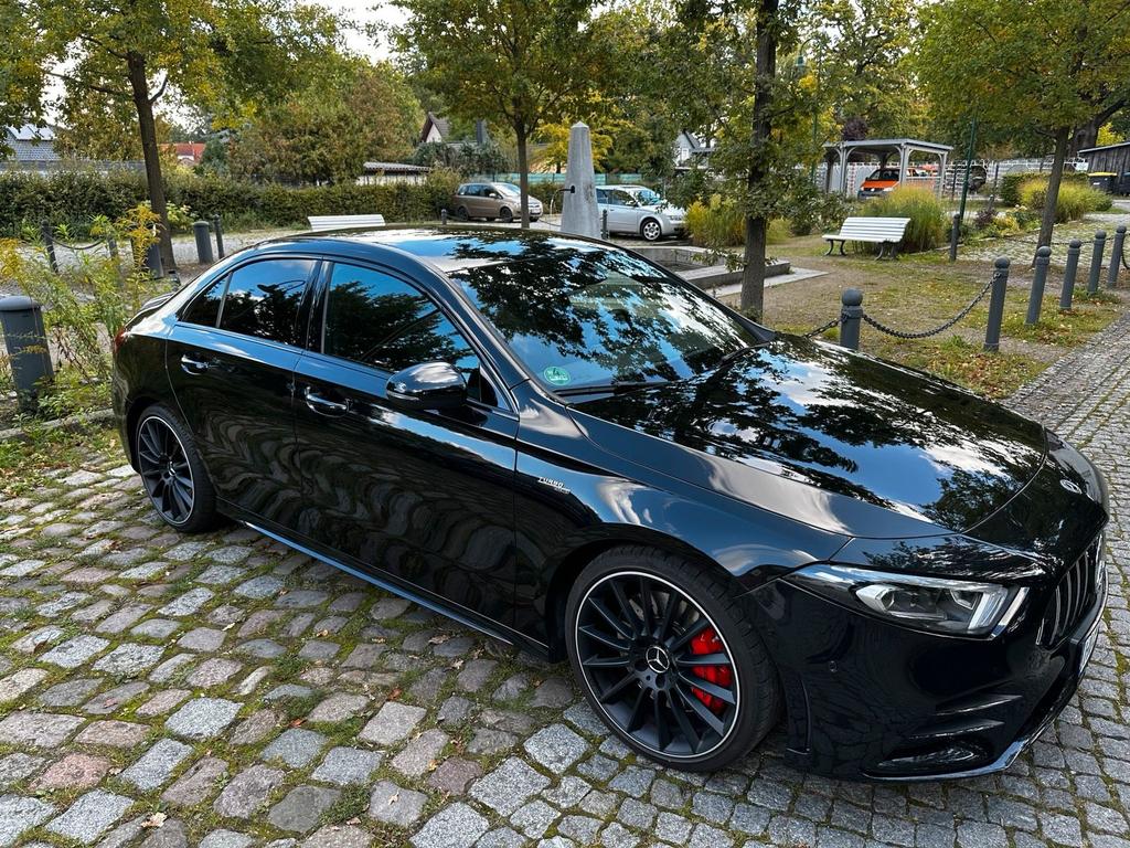 Mercedes-Benz A 35 AMG