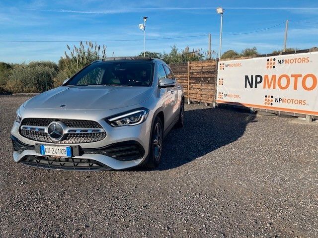 MERCEDES-BENZ GLA 200 d Automatic Premium--AUTOCARRO N1--