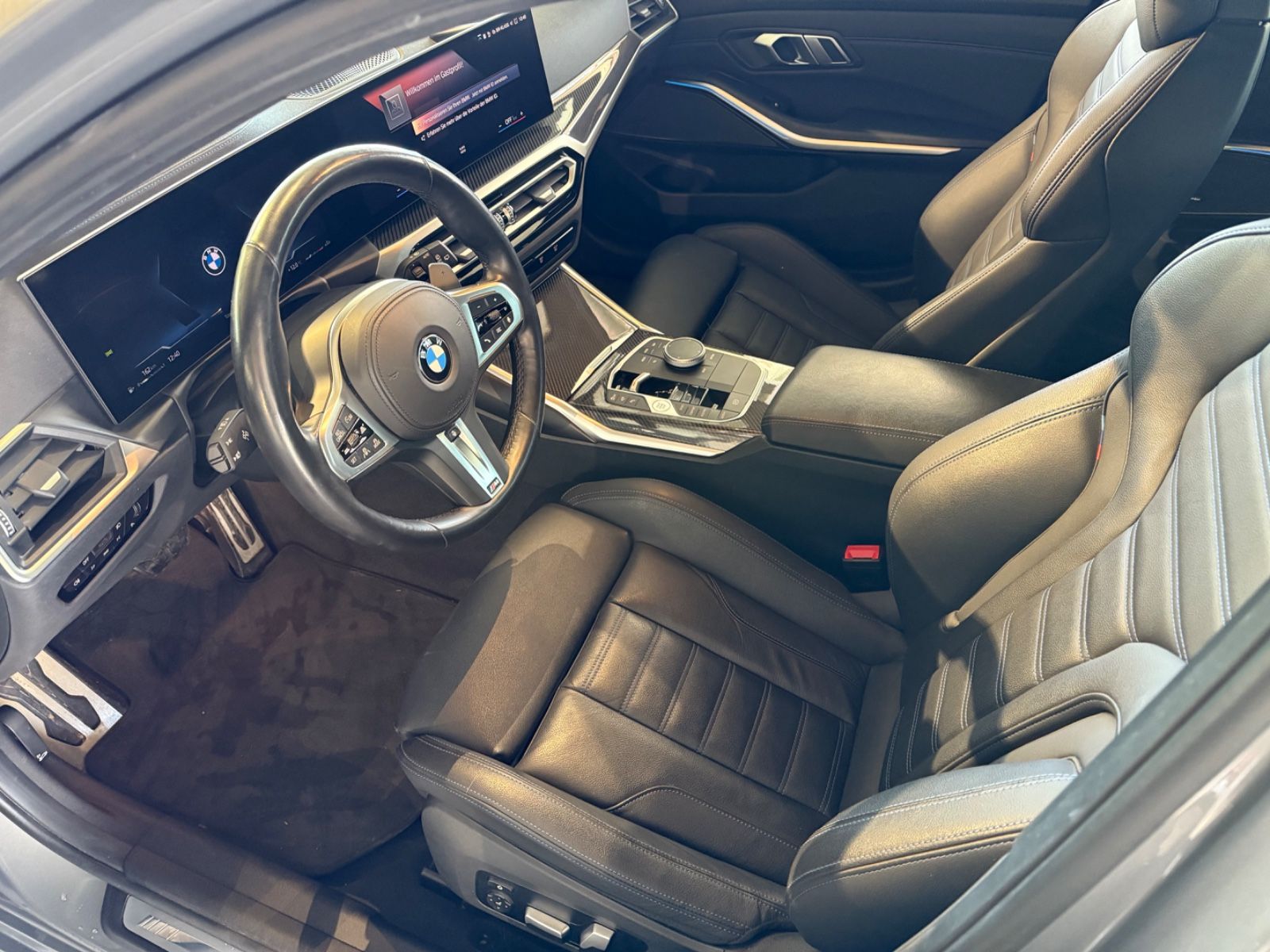 Fahrzeugabbildung BMW 320d Touring xDrive MSport*LED*HK*AHK*MSitze*360