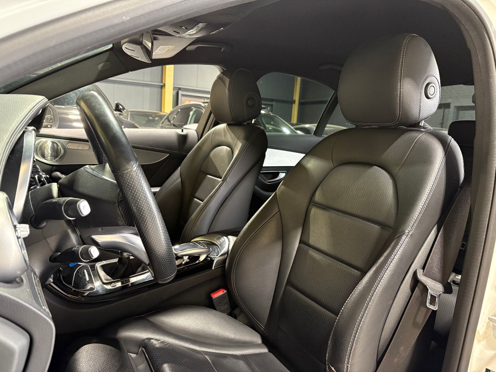 Fahrzeugabbildung Mercedes-Benz C 200 Lim. C 200 CGI/AMG-LINE/PDC/SOUND/SHZ/KLIM