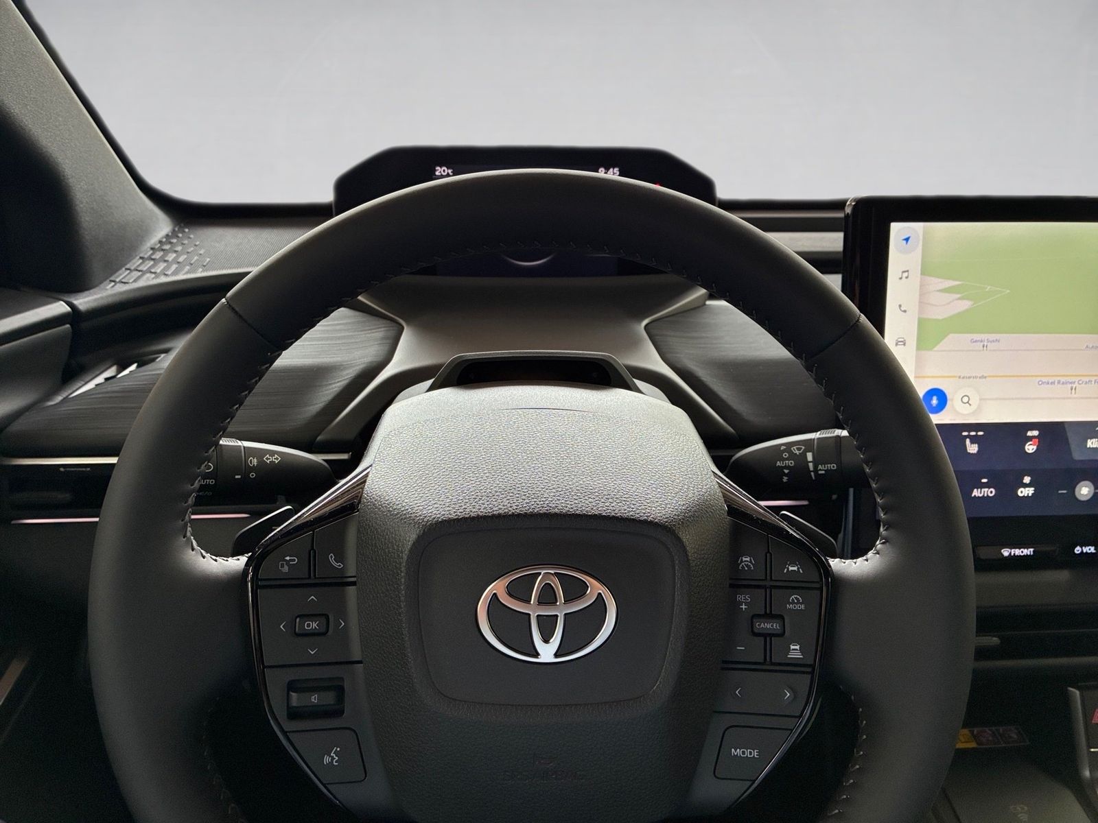 Fahrzeugabbildung Toyota C-HR+ Lounge 4x4 AWD 77KW, 360,Navi,SHZ,el.Heck
