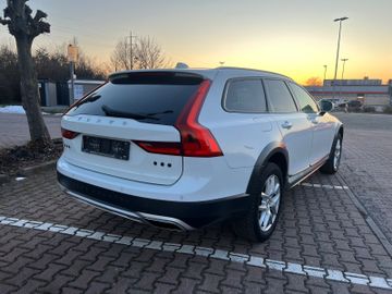Volvo V90 Cross Country - 4